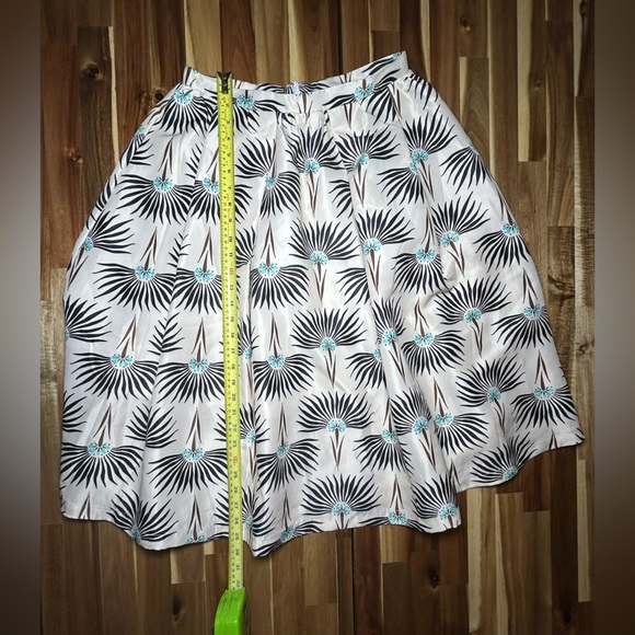 MAAC London Elegant Ecru Cream  Black Floral Print A-Line Knee Length Skirt Sz M - Picture 5 of 7